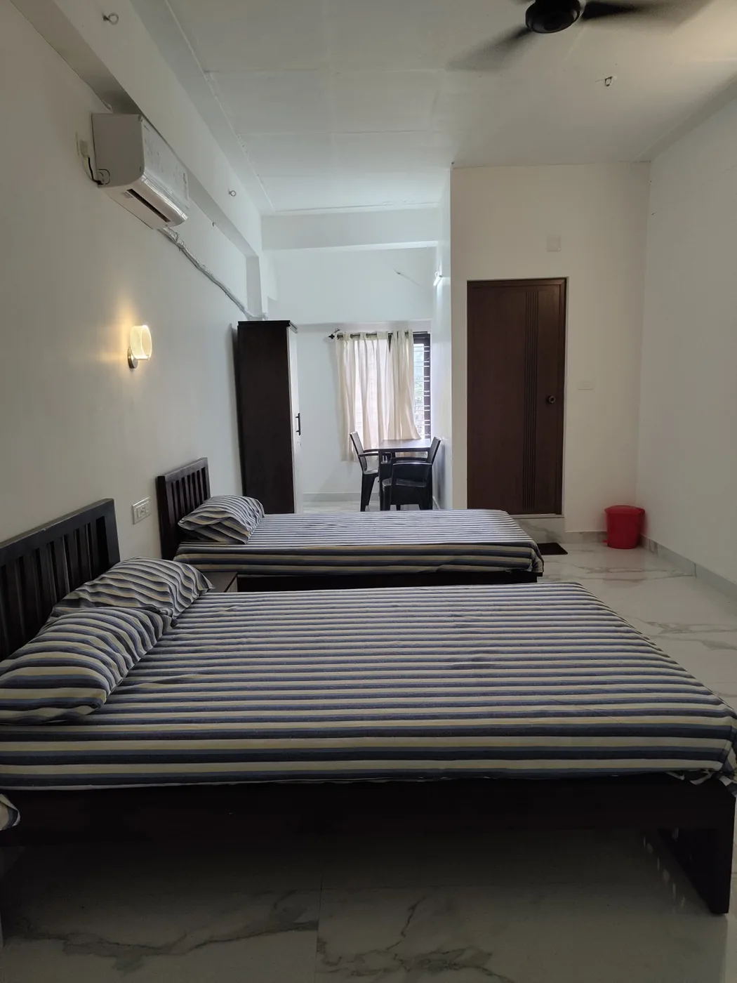 Budget AC room